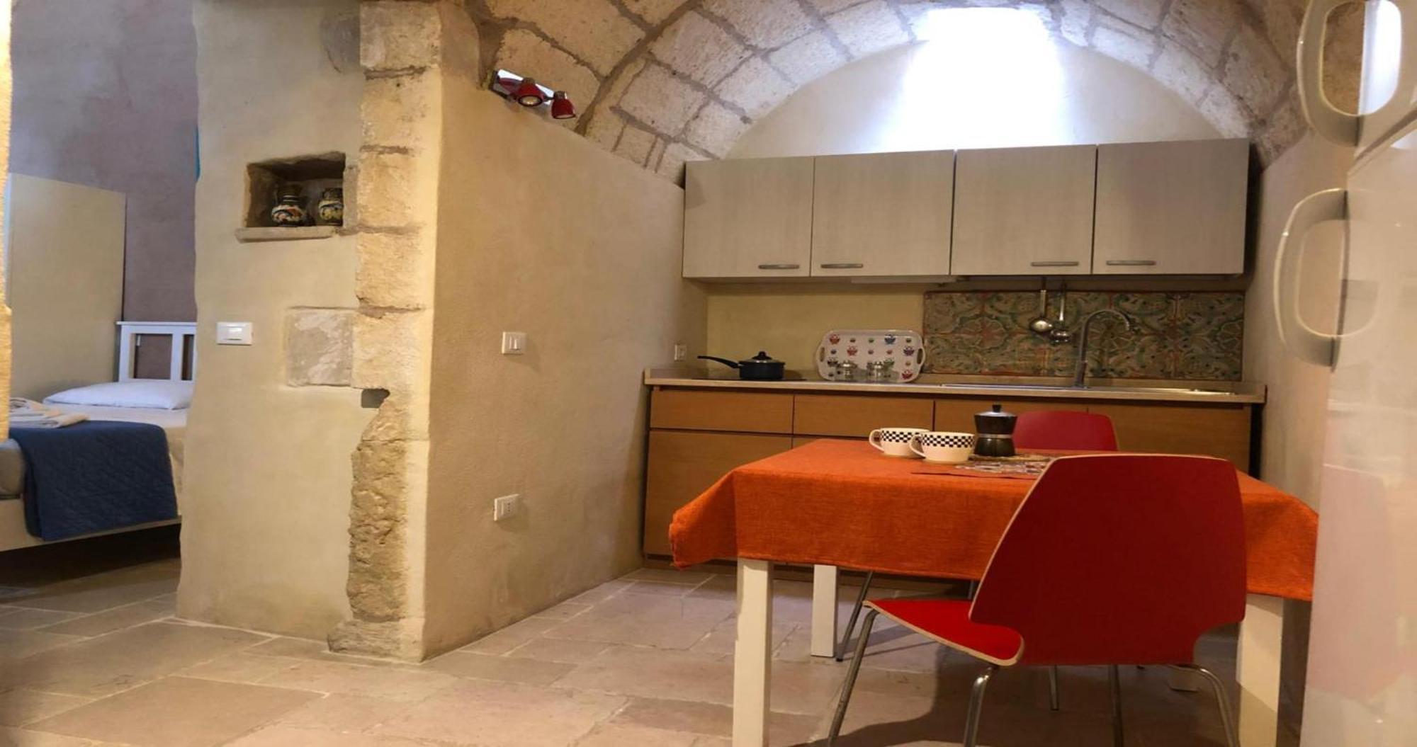 Odegos Monolocali Vico Sant'Antonio Villa Carpignano Salentino Buitenkant foto