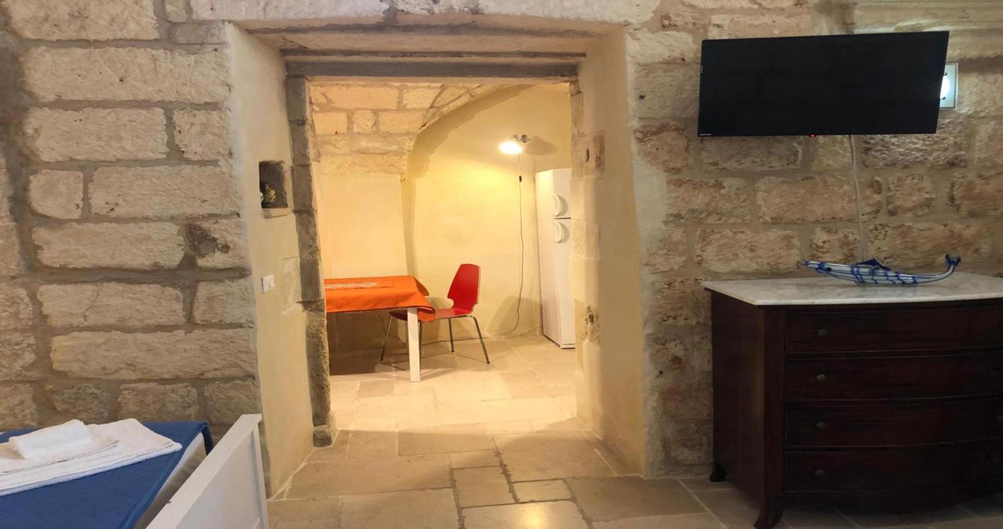 Odegos Monolocali Vico Sant'Antonio Villa Carpignano Salentino Buitenkant foto
