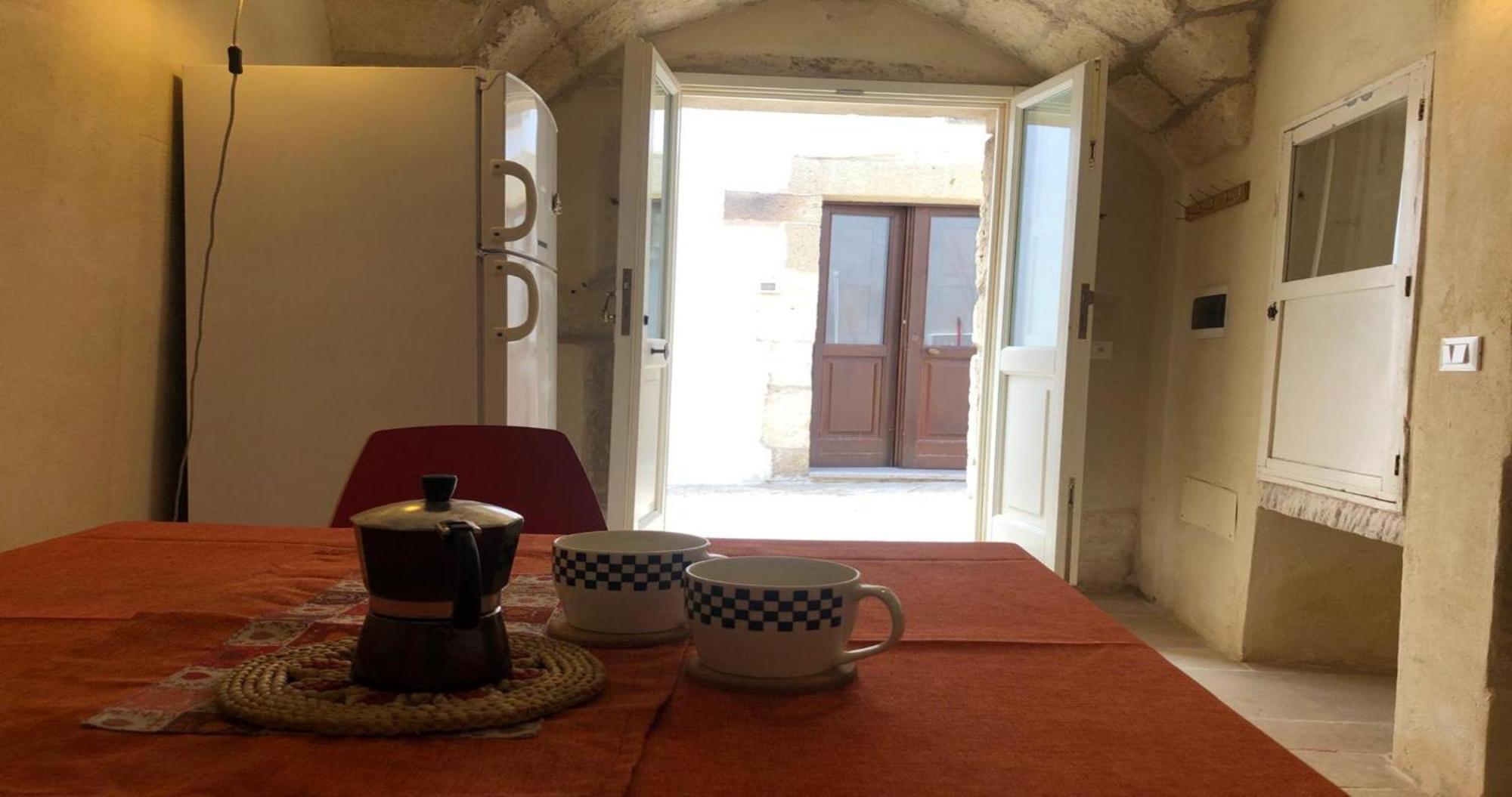 Odegos Monolocali Vico Sant'Antonio Villa Carpignano Salentino Buitenkant foto