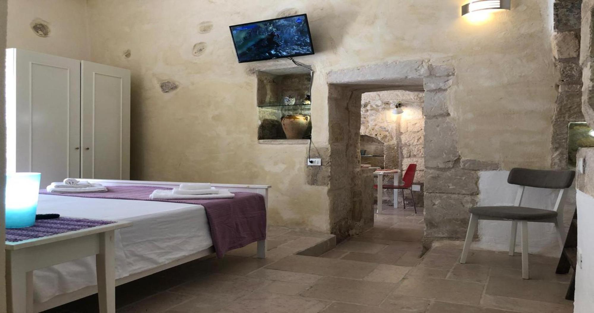 Odegos Monolocali Vico Sant'Antonio Villa Carpignano Salentino Buitenkant foto